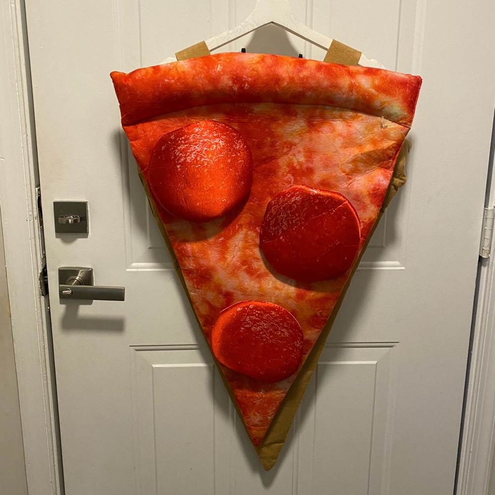 Pizza slice costume 🍕